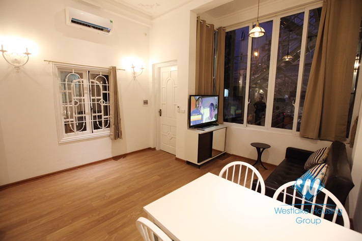 Good quality apartment for rent Dang Thai Mai st, Tay Ho district
